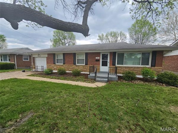 300 Rand Drive , St Louis, MO 63135