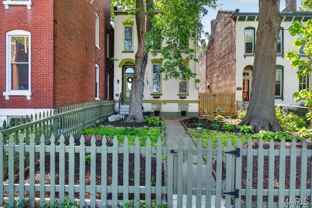 2702 Indiana Avenue , Saint Louis, MO 63118 Main Photo