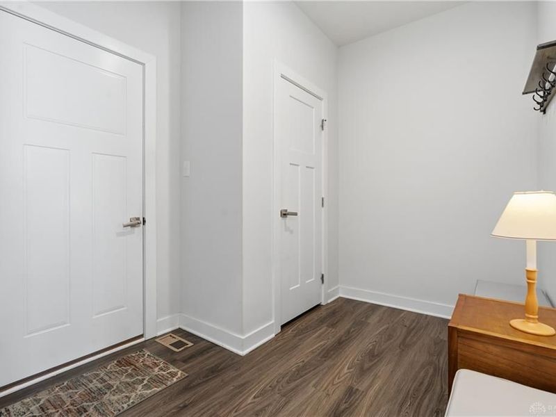 894 Acorn Drive, Sugarcreek Township, OH 45440 Photo 17