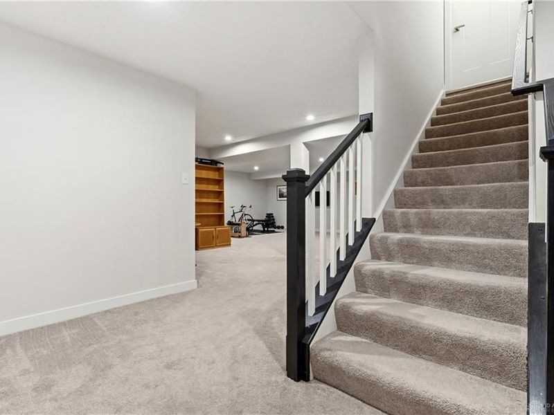 894 Acorn Drive, Sugarcreek Township, OH 45440 Photo 33