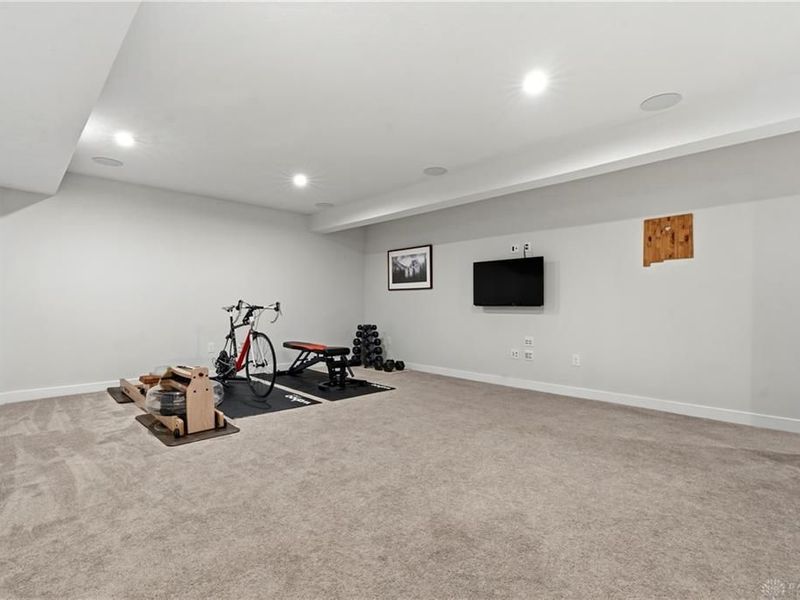 894 Acorn Drive, Sugarcreek Township, OH 45440 Photo 34