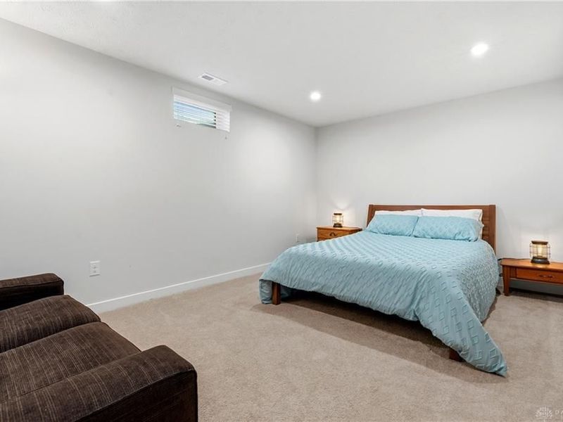 894 Acorn Drive, Sugarcreek Township, OH 45440 Photo 38