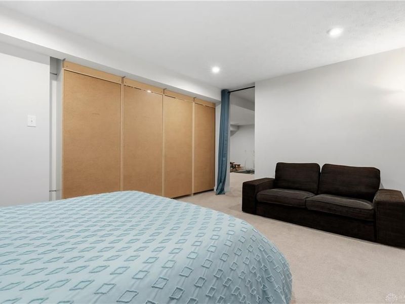 894 Acorn Drive, Sugarcreek Township, OH 45440 Photo 39