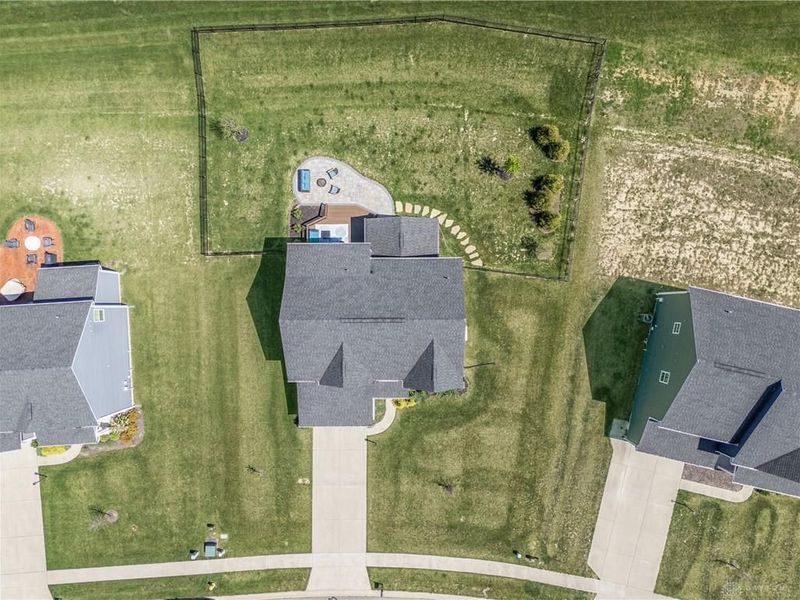 894 Acorn Drive, Sugarcreek Township, OH 45440 Photo 46