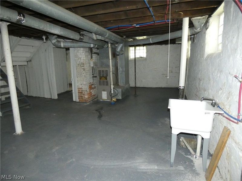 462 E 109th Street, Cleveland, OH 44108 Photo 11