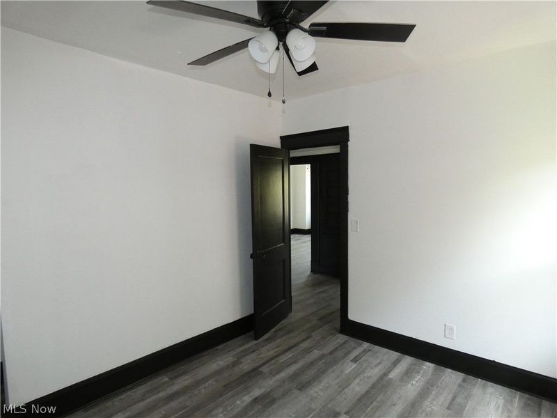 462 E 109th Street, Cleveland, OH 44108 Photo 18