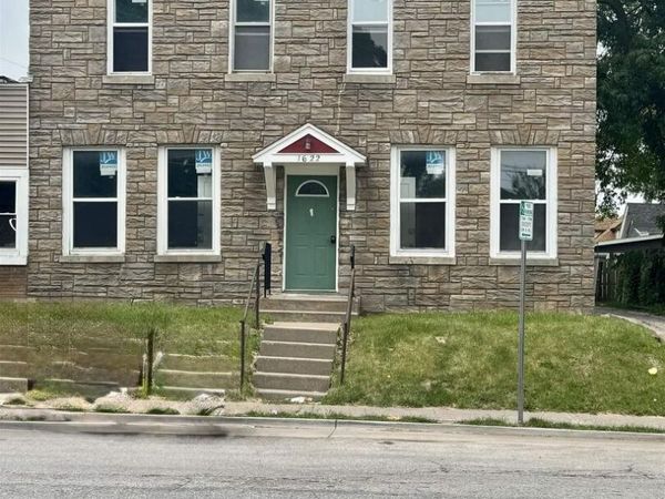 1622 WASHINGTON Street , Unit 4, Davenport, IA 52804