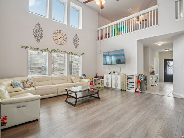 8915 Portobello Way, Converse, TX 78109