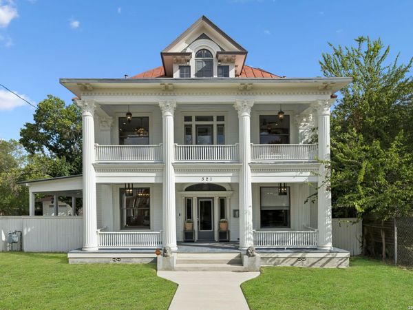 321 E DEWEY PL, San Antonio, TX 78212