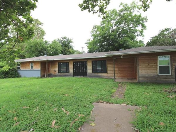 17 Macarthur Drive, Unit B, Denison, TX 75020