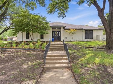 5744 Ledgestone Drive, Fort Worth, TX 76132