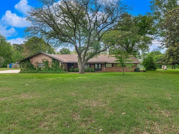 2564 Swan Lake Road, Bossier City, LA 71111