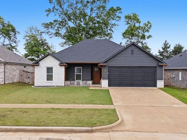 1804 Josh Drive , Whitehouse, TX 75791
