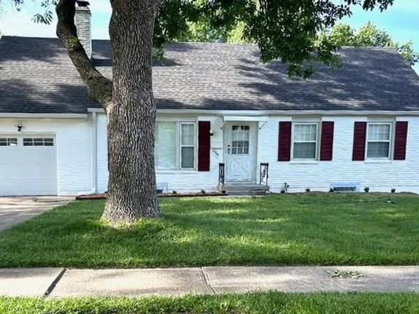 2908 Cheyenne Circle, North Kansas City, MO 64116