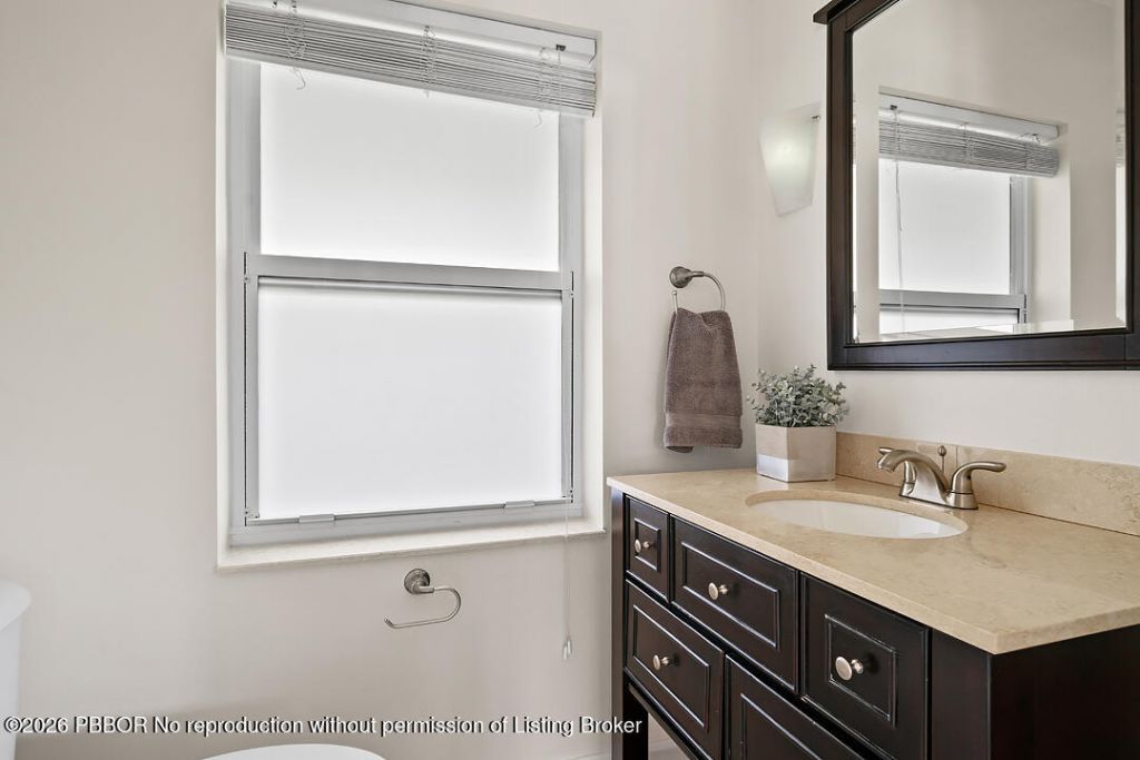 260 E Lakewood Road, West Palm Beach, FL 33405 Photo