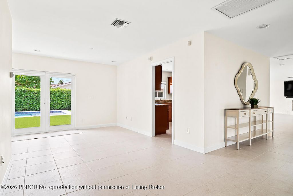 260 E Lakewood Road, West Palm Beach, FL 33405 Photo