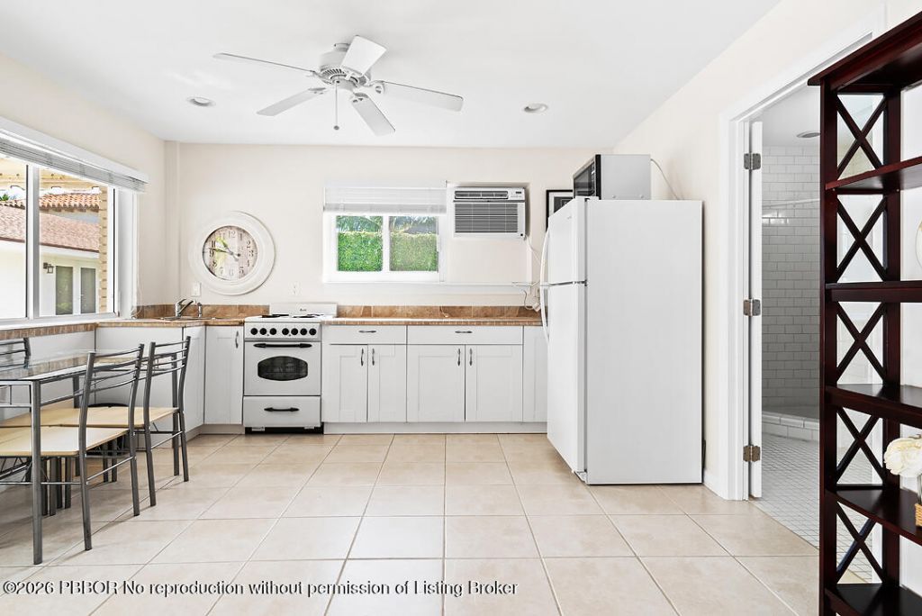 260 E Lakewood Road, West Palm Beach, FL 33405 Photo