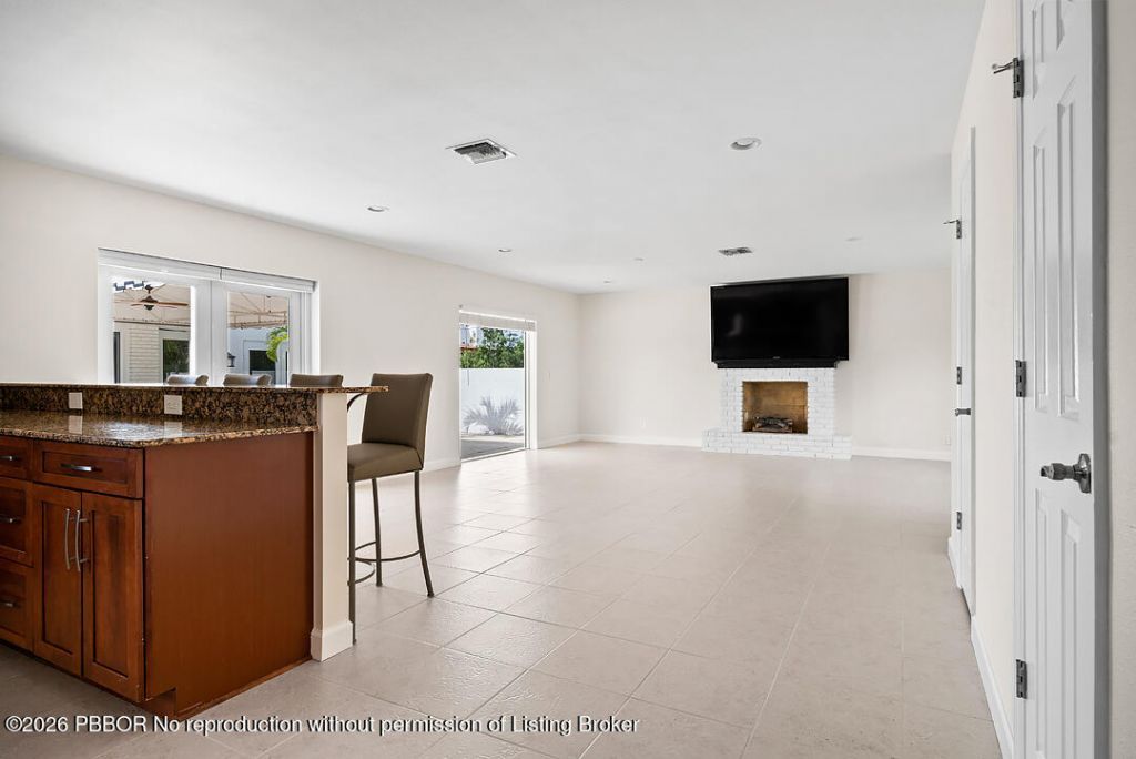260 E Lakewood Road, West Palm Beach, FL 33405 Photo