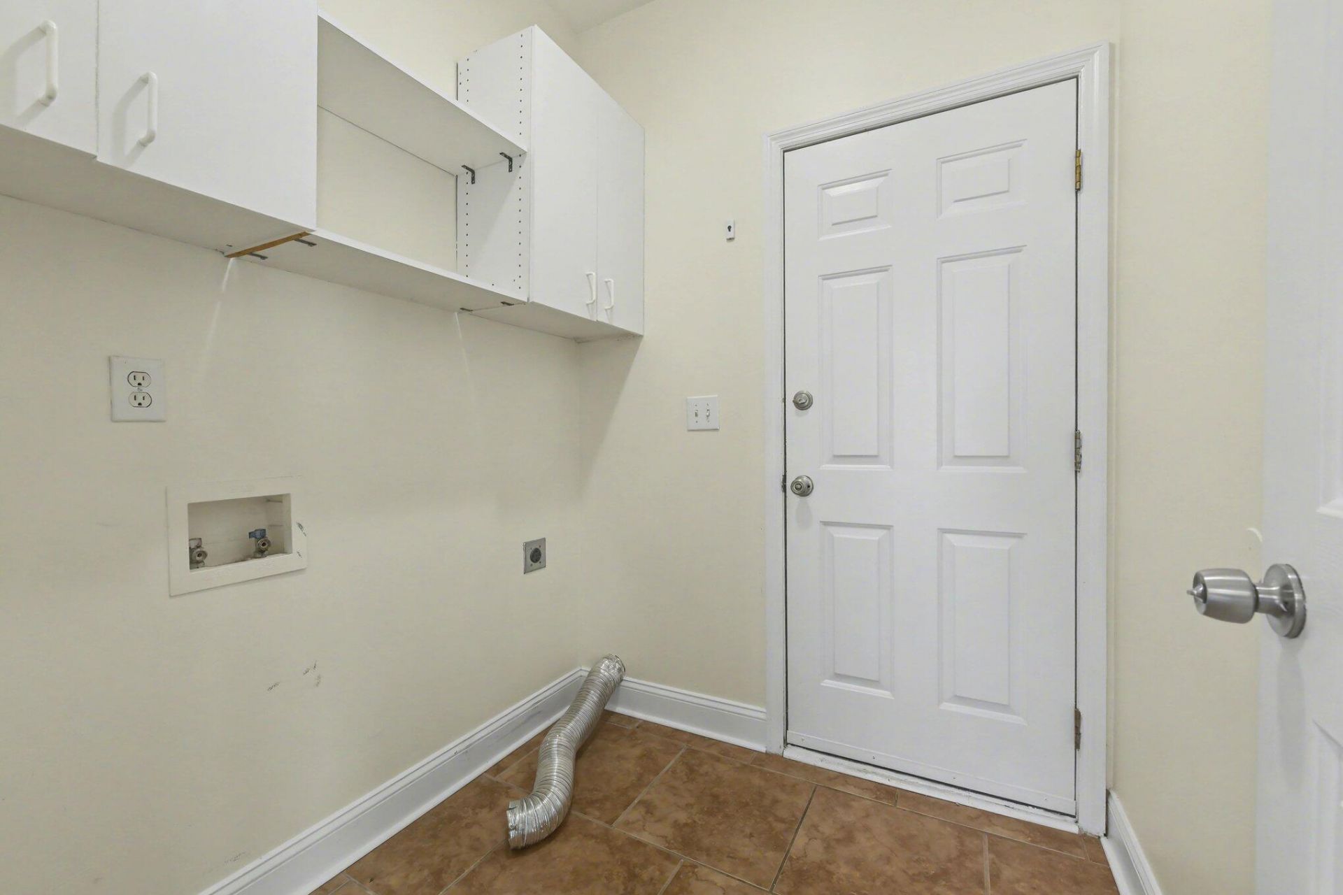5400 Red Tip Lane Photo 21