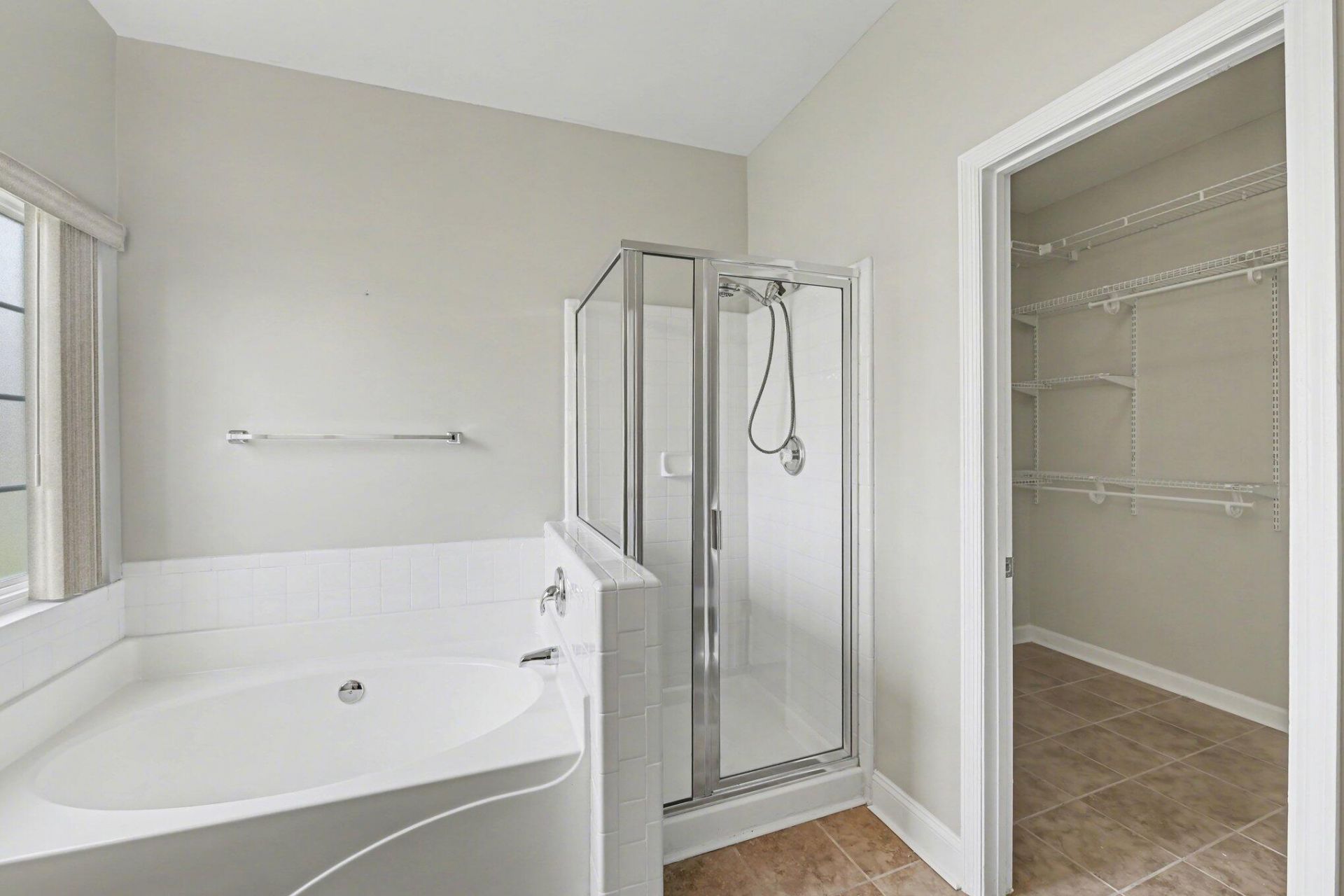 5400 Red Tip Lane Photo 26