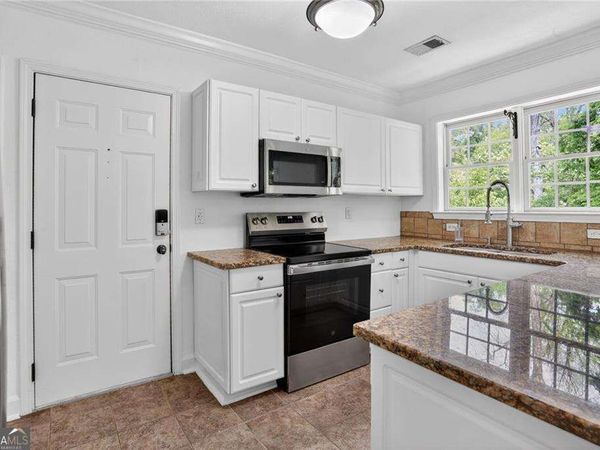 115 Peachtree Memorial Drive NW, Unit C4, Atlanta, GA 30309