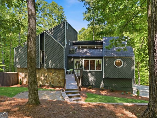 1075 Pine Grove Pointe Drive, Roswell, GA 30075