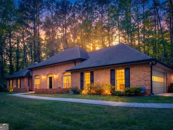 1664 Lilburn Stone Mountain Road, Stone Mountain, GA 30087