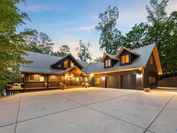 375 Adelines Way, Scottsboro, AL 35769