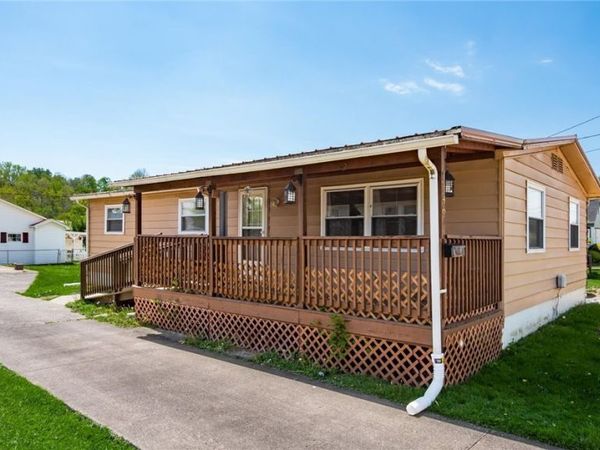 1146 Seborn Avenue , South Zanesville, OH 43701