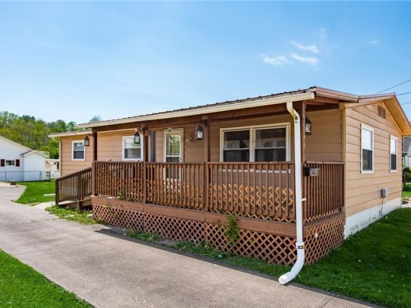 1146 Seborn Avenue , South Zanesville, OH 43701 Photo 1