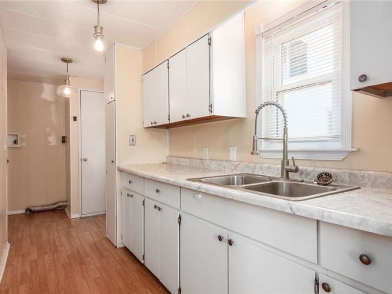 1146 Seborn Avenue , South Zanesville, OH 43701 Photo 10