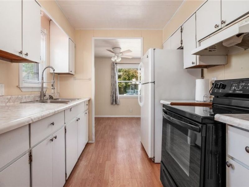 1146 Seborn Avenue , South Zanesville, OH 43701 Photo 11