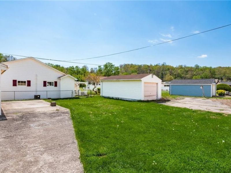 1146 Seborn Avenue , South Zanesville, OH 43701 Photo 24