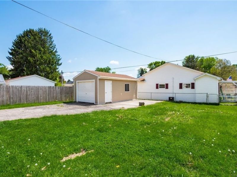 1146 Seborn Avenue , South Zanesville, OH 43701 Photo 25