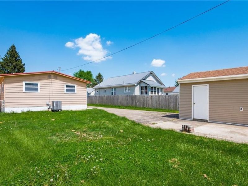 1146 Seborn Avenue , South Zanesville, OH 43701 Photo 26