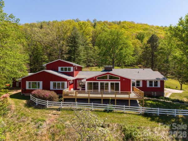 58 Camby Drive, Fairview, NC 28730