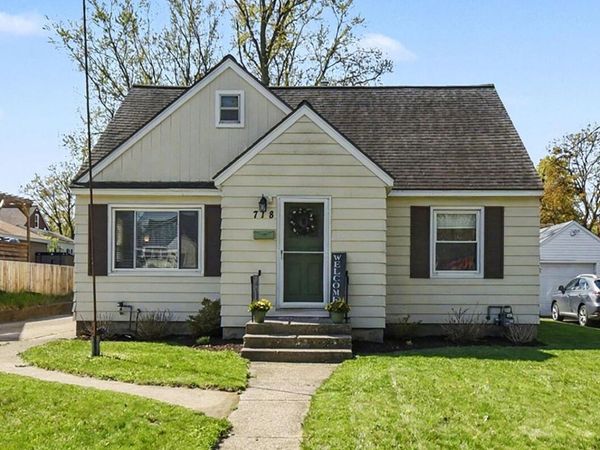 718 Colrain Street SW, Wyoming, MI 49509