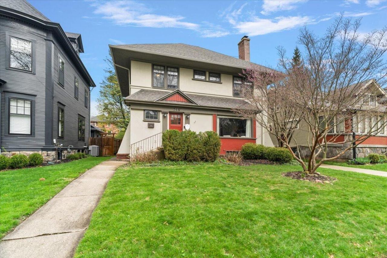 566 Prospect Avenue Se, Grand Rapids, MI 49503 Main Photo