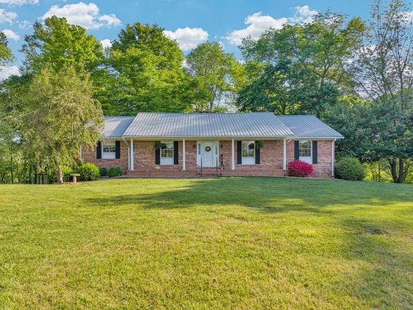 1992 Locke Bend Rd, Mcminnville, TN 37110