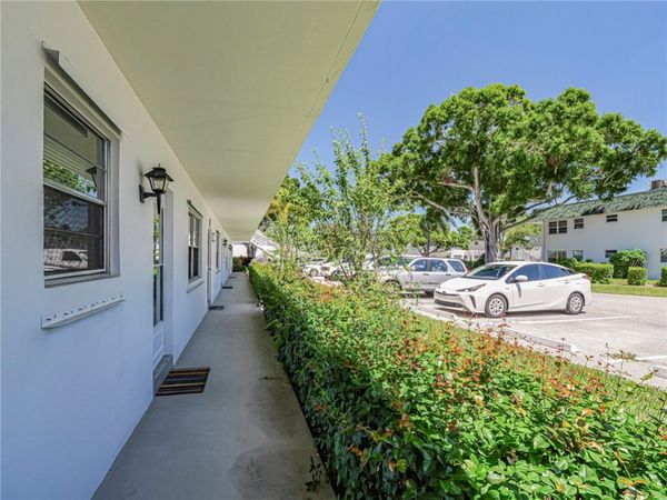 2800 Indian River Boulevard, Unit 4R, Vero Beach, FL 32960