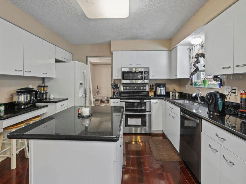 6488 Ridge Lake Court , Westerville, OH 43082 Photo 13