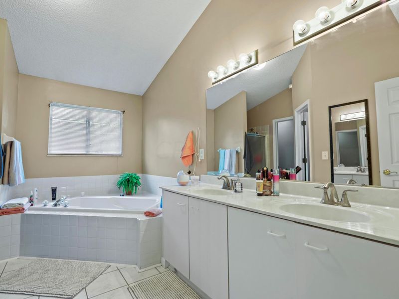 6488 Ridge Lake Court , Westerville, OH 43082 Photo 22