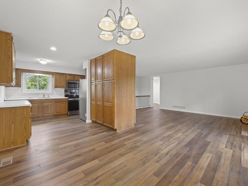 6045 Arran Court, Dublin, OH 43017 Photo 4