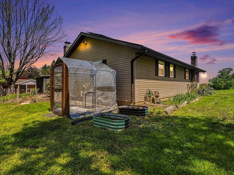 332 Kelly Circle , Zanesville, OH 43701 Photo 4