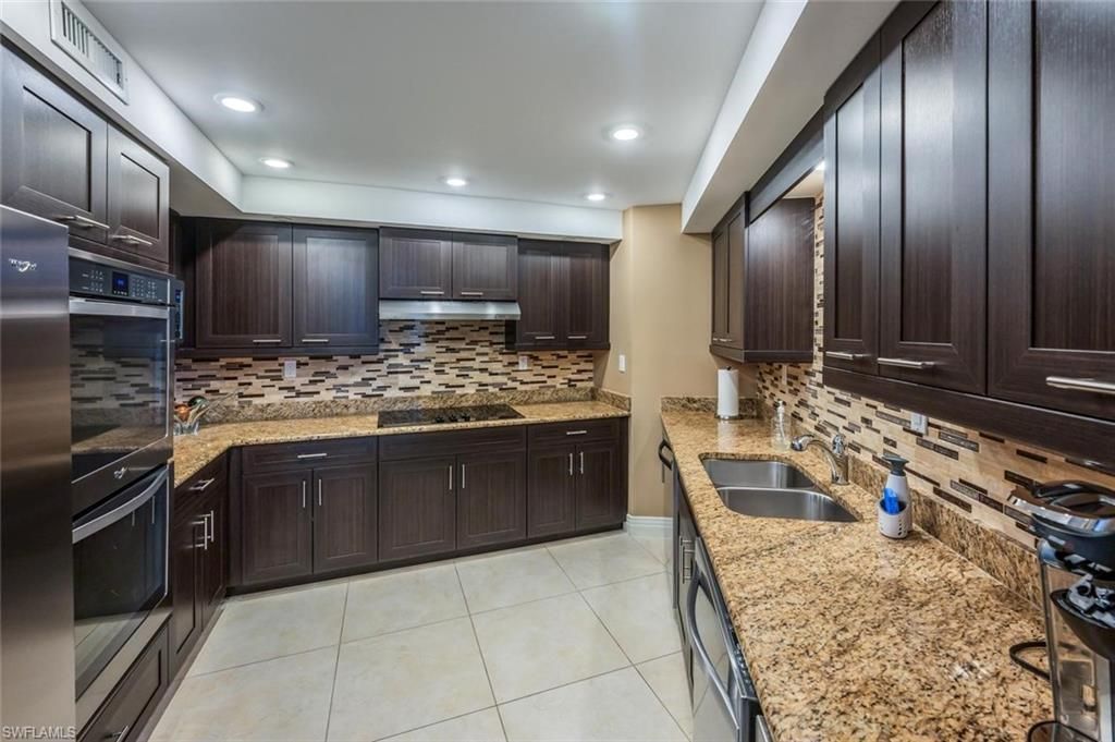 4751 Gulf Shore Blvd N, Unit PH7, Naples, FL 34103 Photo