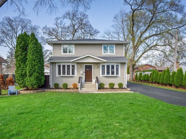 216 N Washington Street , Westmont, IL 60559