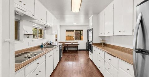 841 S Shore Drive, South Lake Tahoe, CA 96150 Photo