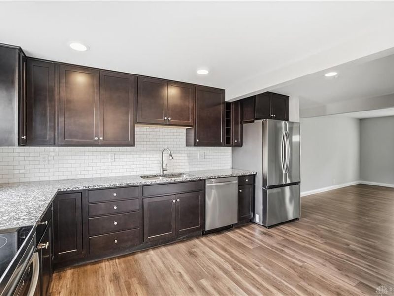 1114 Charleston Court, Fairborn, OH 45324 Photo 10