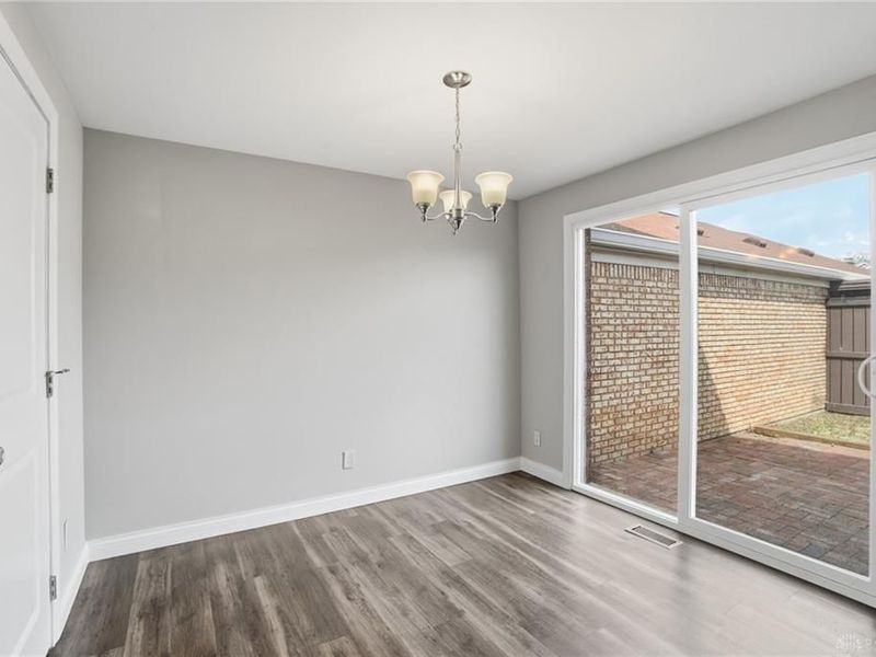 1114 Charleston Court, Fairborn, OH 45324 Photo 13