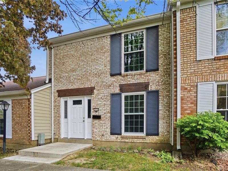 1114 Charleston Court, Fairborn, OH 45324 Photo 2